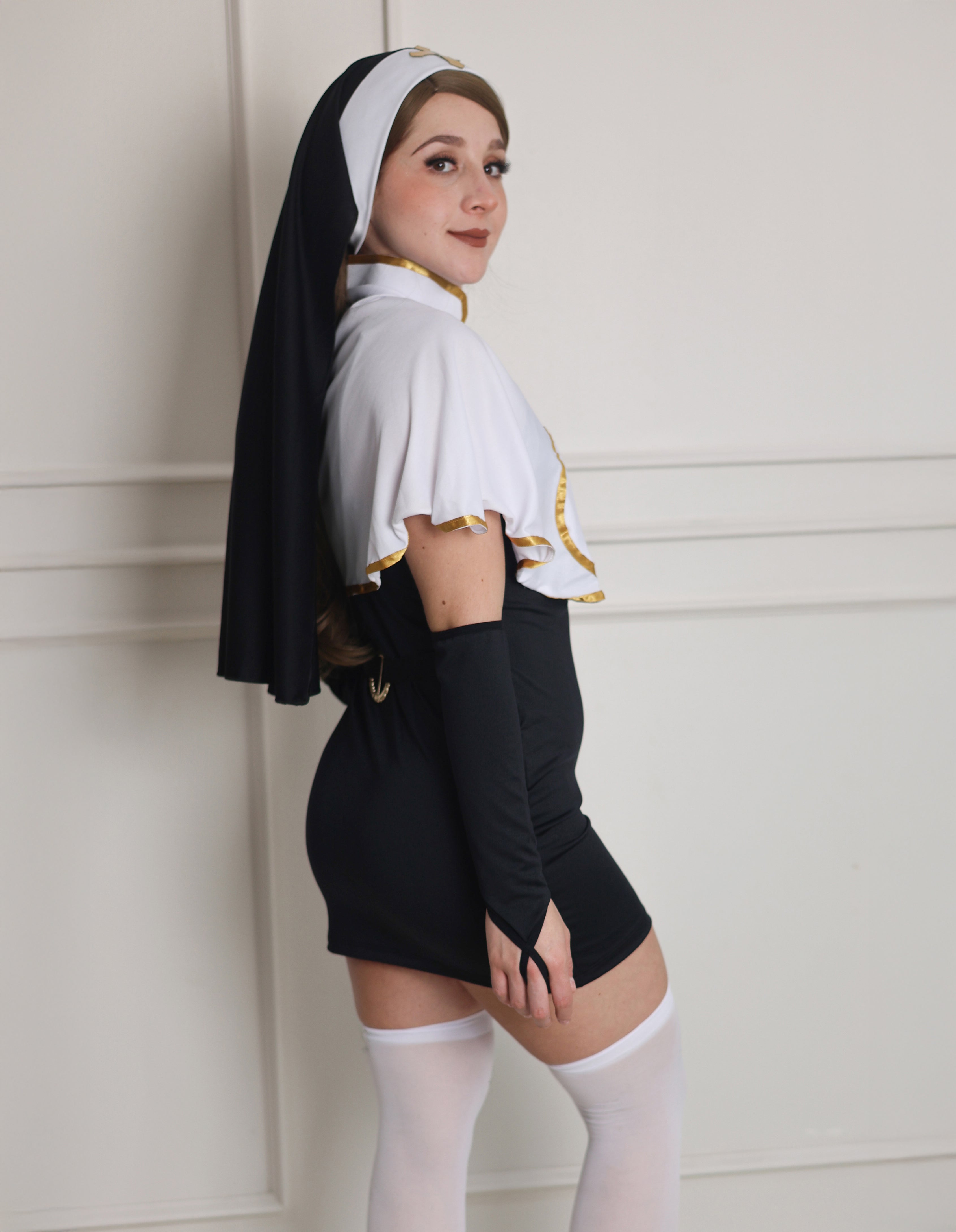 Monja Sexy